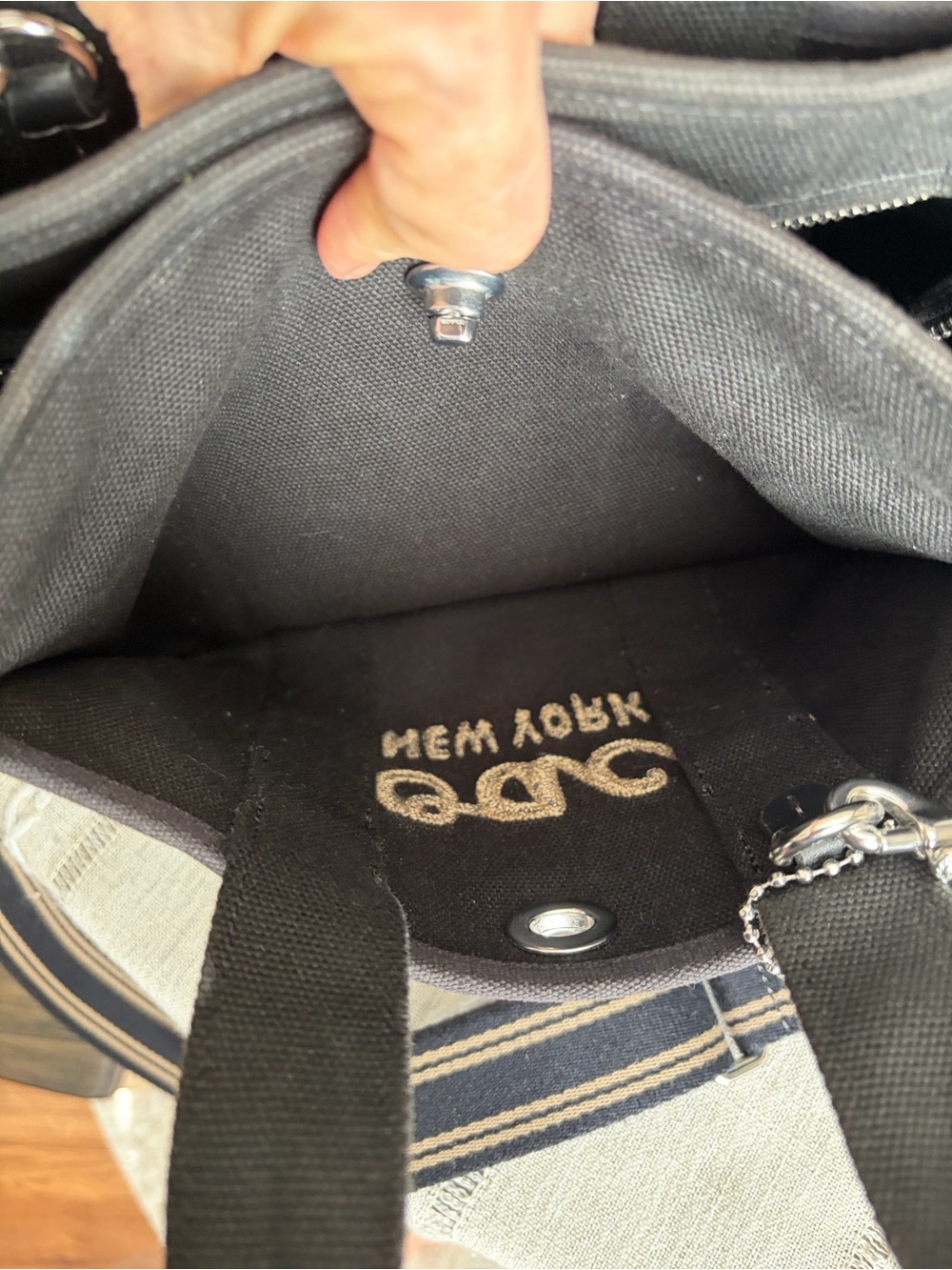 Coach Cargo Tote 26 black - Picture 5 of 12